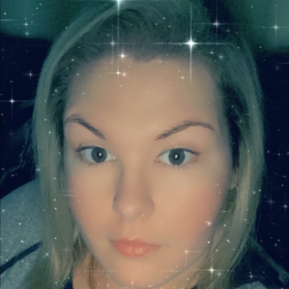 Meet your Posher, Haley - Picture 2 of 2